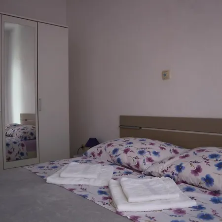 Loncarevic Daire Hvar Town