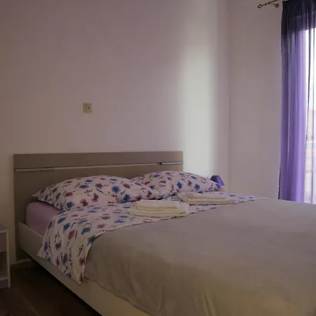 Loncarevic Apartment