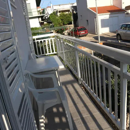 Loncarevic * Hvar Town